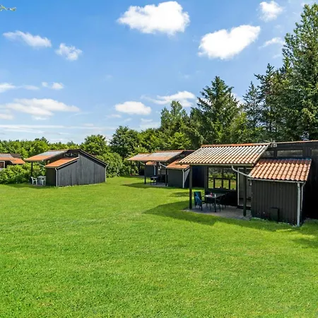 4 Person In Tatil Evi Hampen